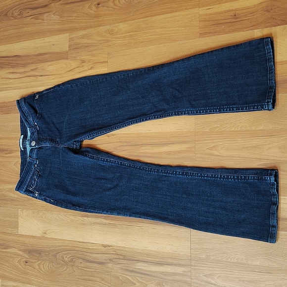 Lee Slender Secrets, Low one the waist Jeans, Ladies Size 10 Medium, Boot cut - Picture 3 of 11